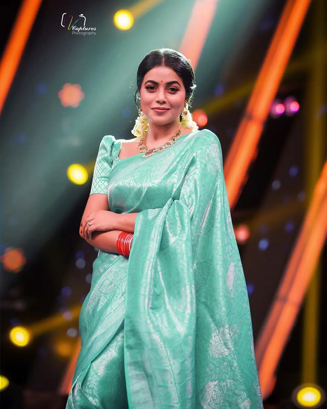 SHAMNA KASIM MESMERIZING LOOKS IN BEAUTIFUL BLUE SAREE BLOUSE